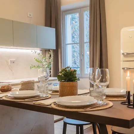 V On By Rent Apartment *