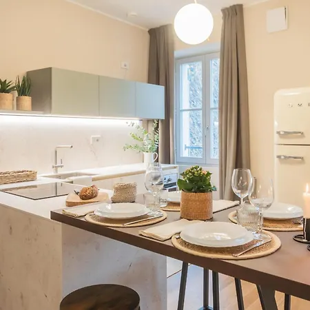 Apartment V On By Rent Como